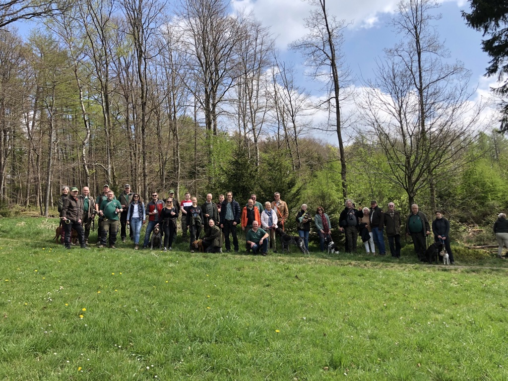 Die wandernde "Truppe" bei einer Rast